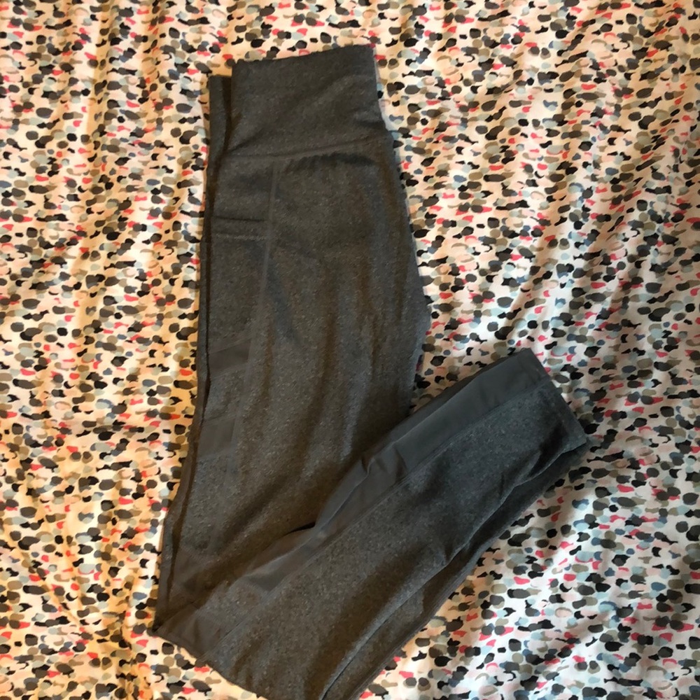 NWT Electric Yoga Leggings WITH POCKETS